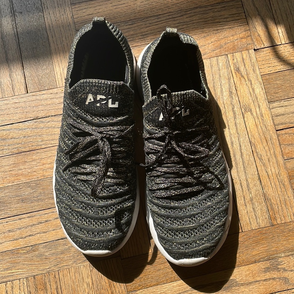 Apl Size 10 - image 1